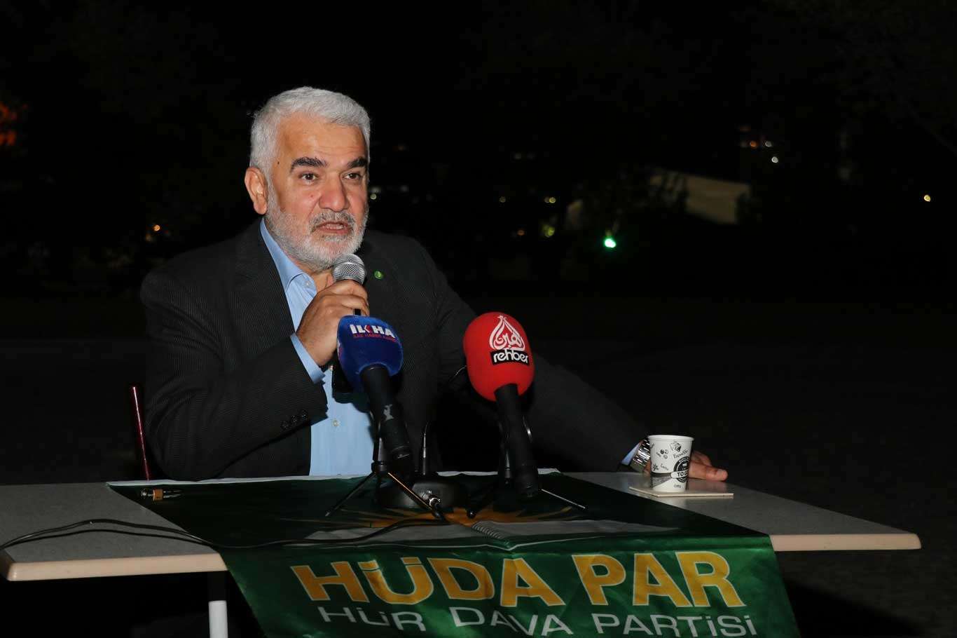 HÜDA PAR Genel Başkanı Yapıcıoğlu: Gençliği tehlikede olan bir milletin geleceği karanlıktır HÜDA PAR Genel Başkanı Yapıcıoğlu: Gençliği tehlikede olan bir milletin geleceği karanlıktır
